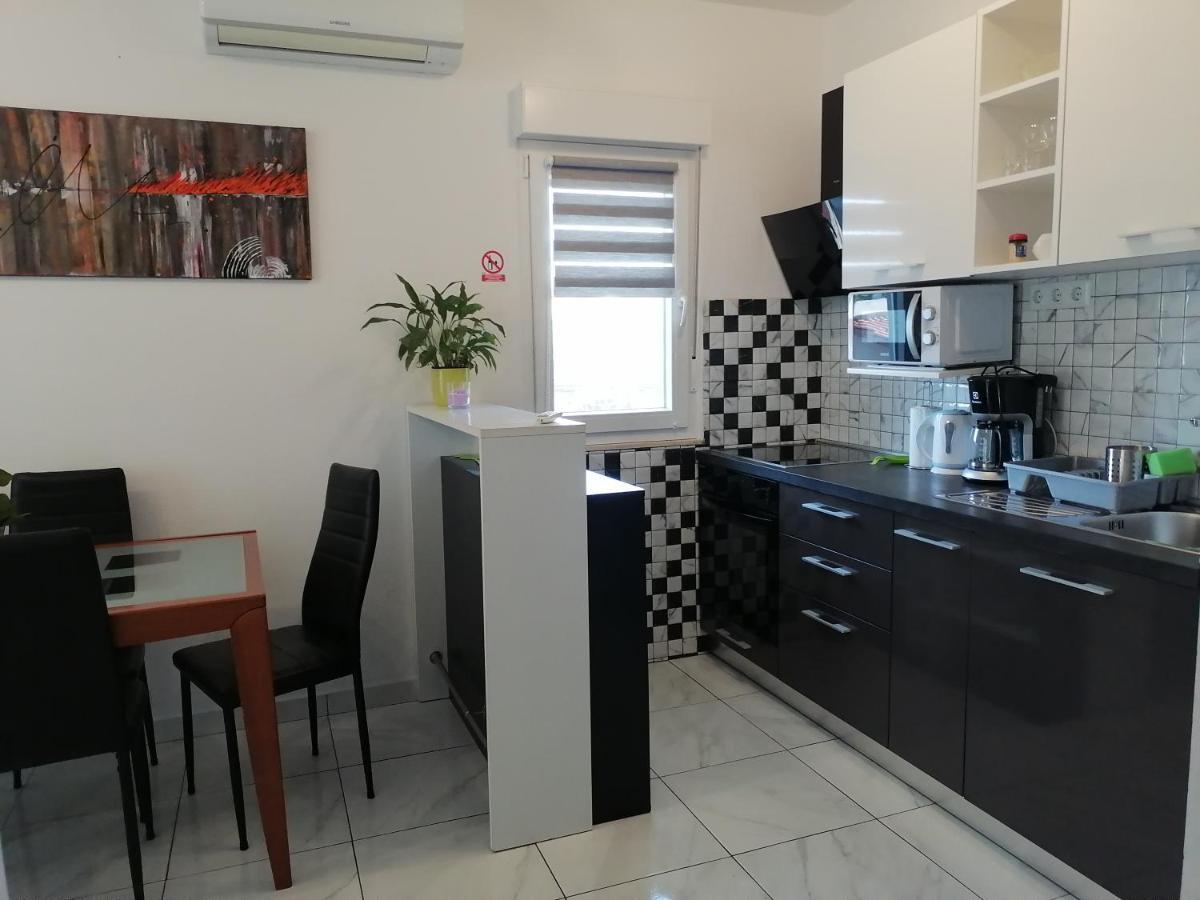 Apartment Lavanda Nova Ražanj Eksteriør billede