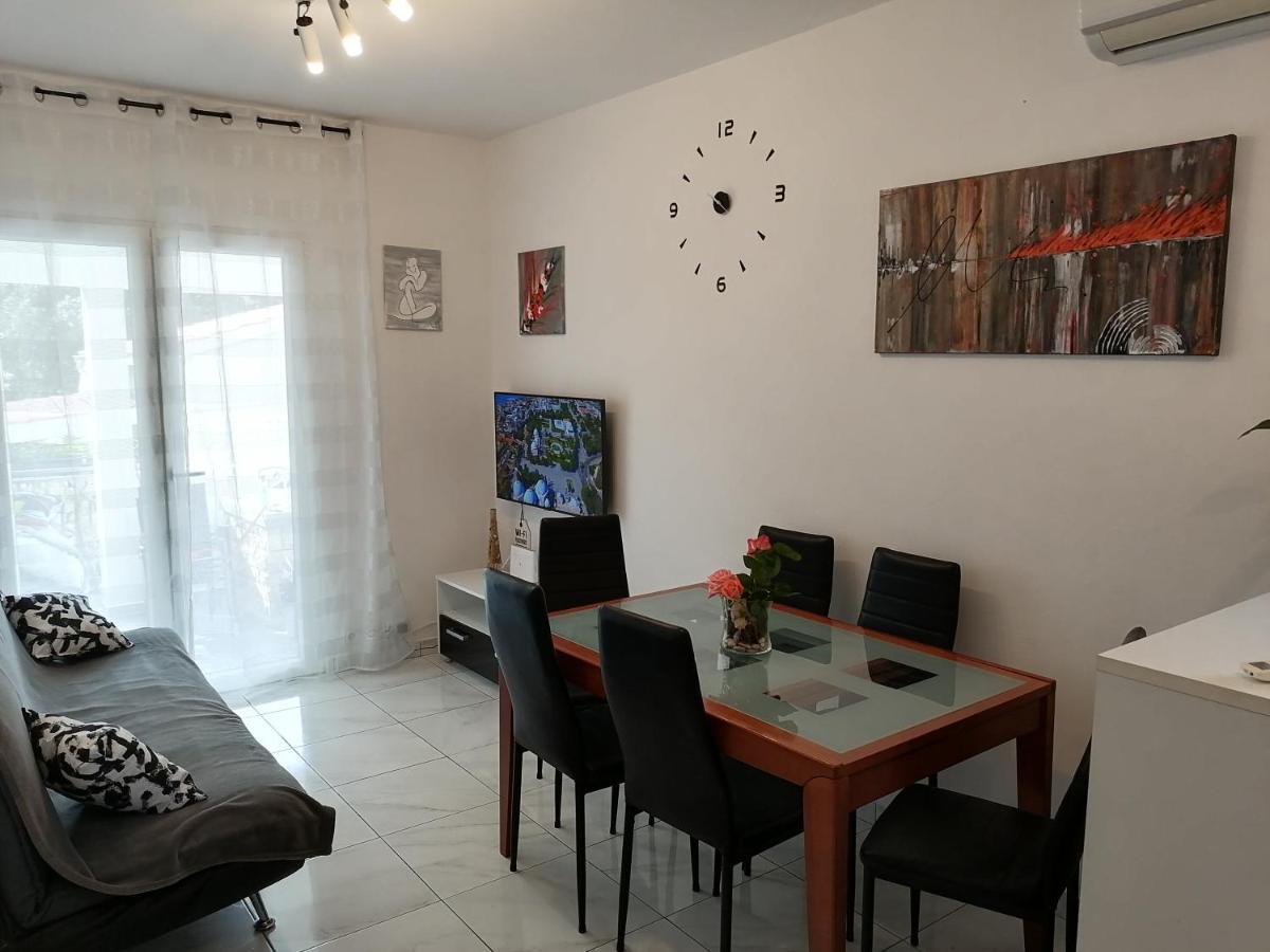 Apartment Lavanda Nova Ražanj Eksteriør billede