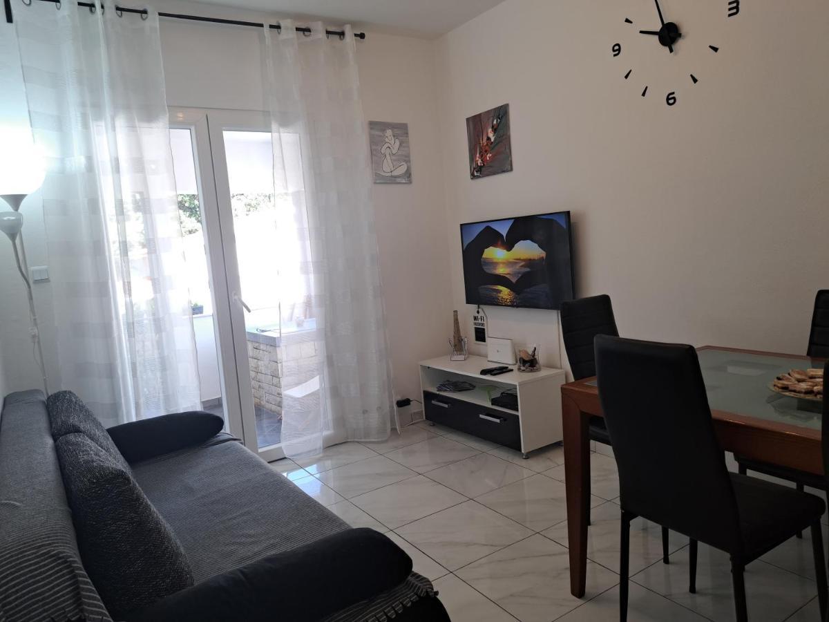 Apartment Lavanda Nova Ražanj Eksteriør billede